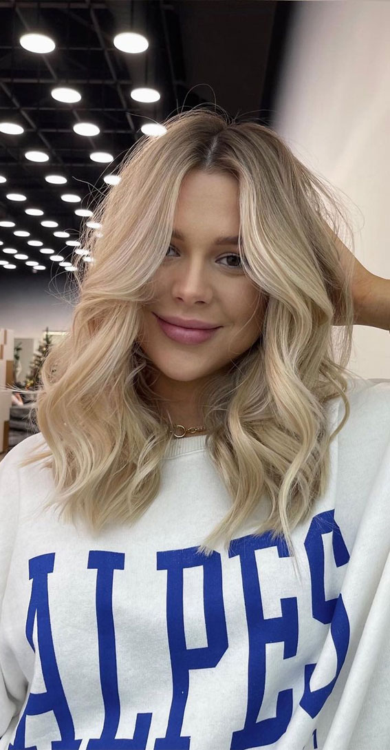 37 Best Blonde For Medium Length Haircuts : California Blonde with Waves