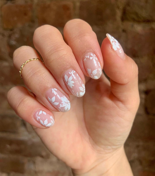 35 Nude Nails with White Details : White Flower Sheer Nails