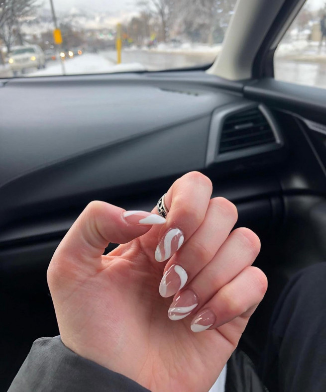 35 Nude Nails with White Details : White Abstract Sheer Short Nails
