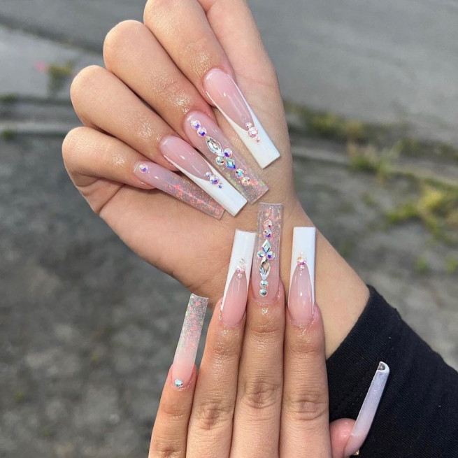 45 Best Prom Nails for 2022 : Rhinestones Embellishment Omber Nails