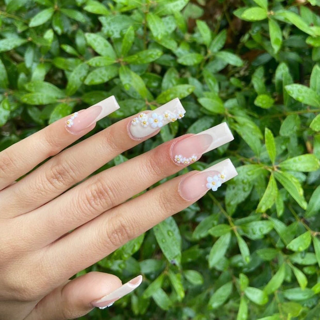 45 Best Prom Nails for 2022 : White Flower + French Nails