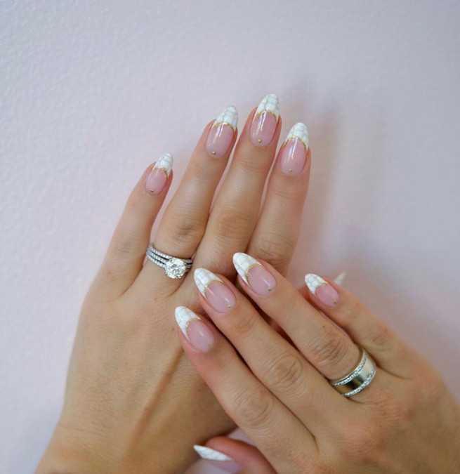 35 Nude Nails with White Details : White Crocodile French Nails