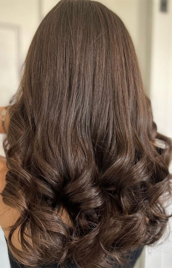 35 Best Prom Hairstyles for 2022 : Voluminous & Bouncy Hair Down