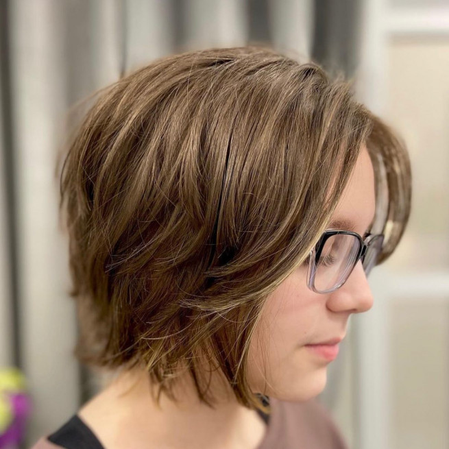 32 Best Bixie Haircuts & Colours 2022 : Cute Bronze Bixie Haircut