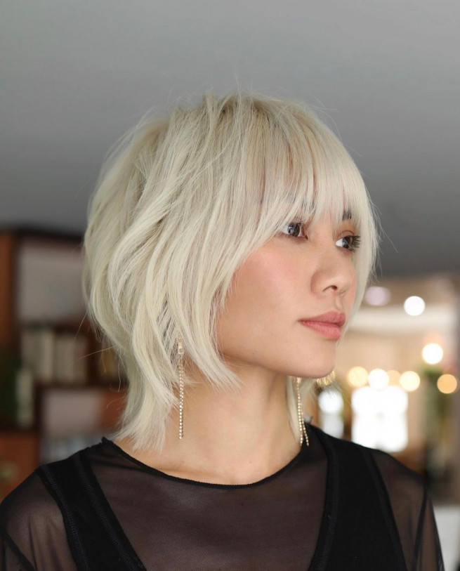32 Best Bixie Haircuts & Colours 2022 : Platinum Blonde Bixie Haircut