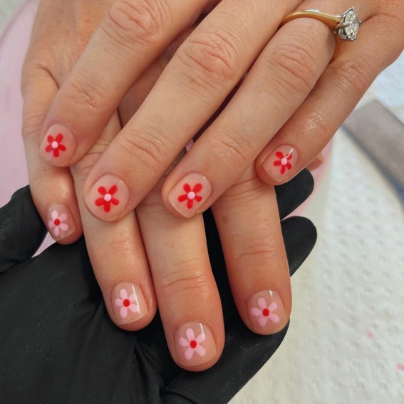 40 Best Summer Nails You’ll Look Forward To Trying : Red Daisy Natural Short Nails