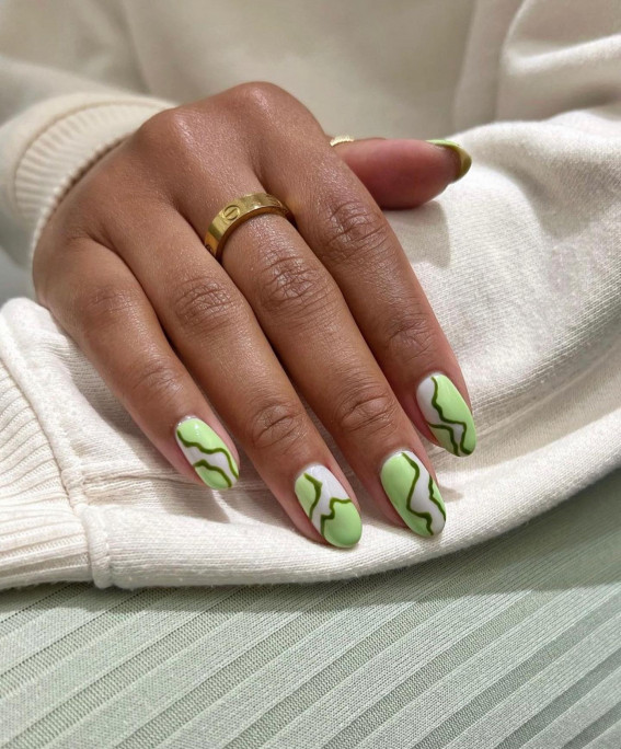 40 Best Summer Nails You’ll Look Forward To Trying : Green Abstract Nails
