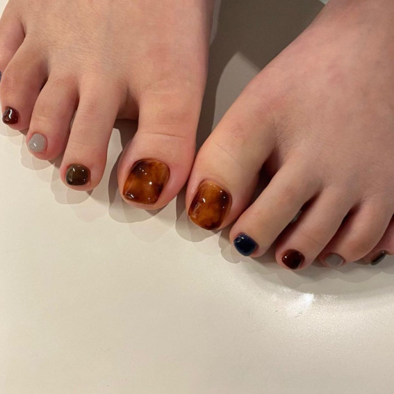 37 Crazy Cute Pedicure Designs : Tortoiseshell Pedicure