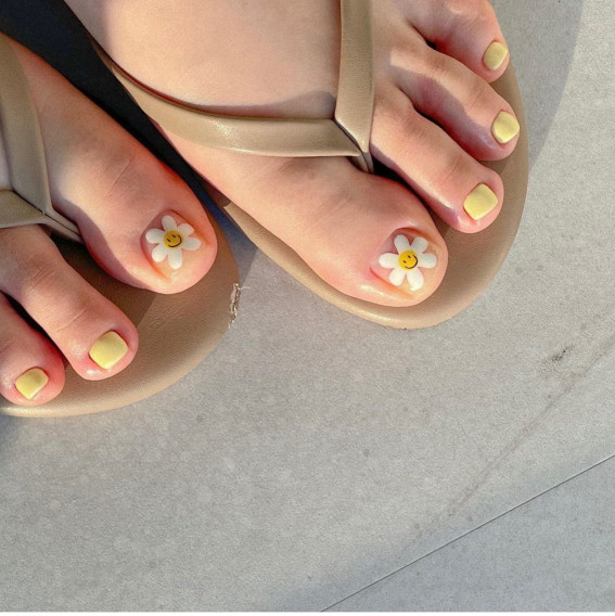 25 Cute Toe Nail Art Ideas for Summer - StayGlam