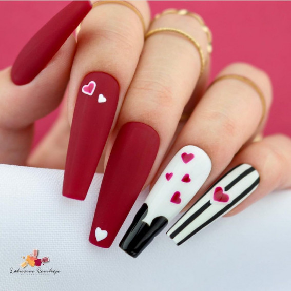 42 Mickey Mouse & Minnie Mouse Nails : Red and White Mickey Mouse Nails