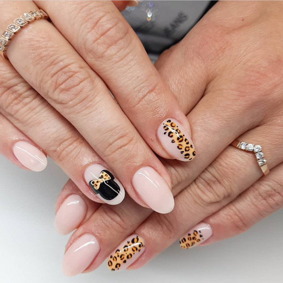 42 Mickey Mouse & Minnie Mouse Nails : Minnie & Leopard Nude Pink Nails