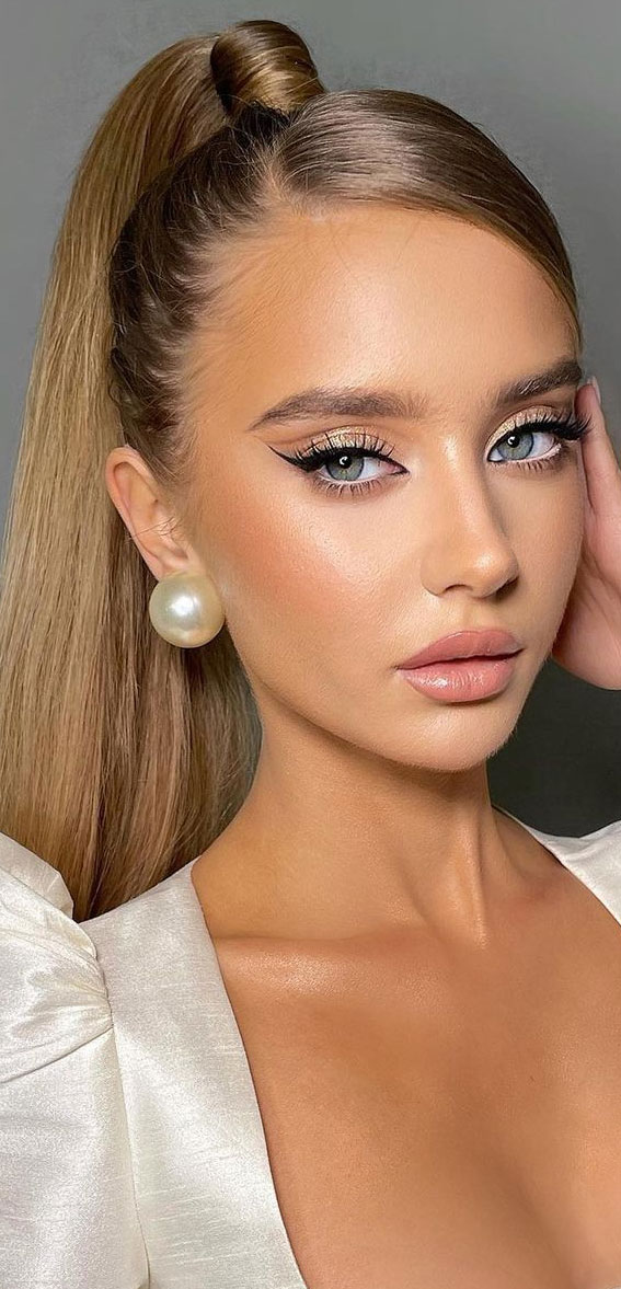 50 Gorgeous Makeup Trends to Try in 2022 : Soft Glam + Ponytail