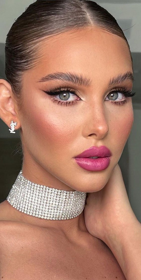 50 Gorgeous Makeup Trends to Try in 2022 : Brunette Glam + Pink Lips