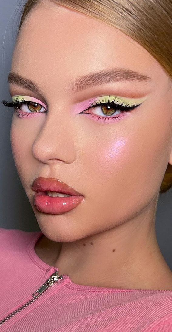 50 Gorgeous Makeup Trends to Try in 2022 : Pastel Pink and Yellow Makeup