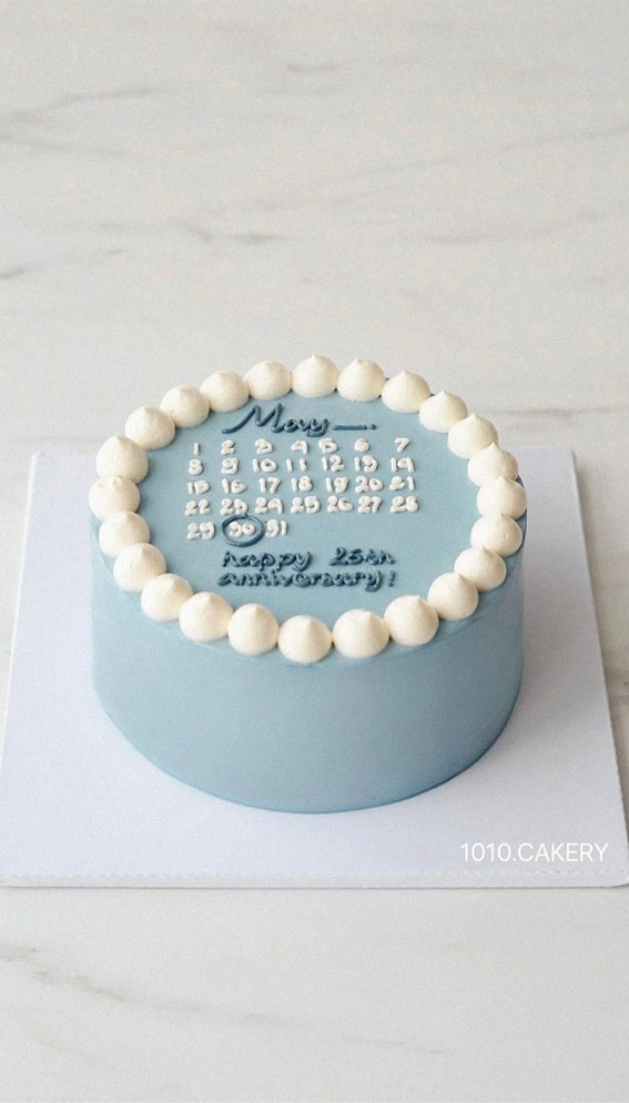 50 Cute Buttercream Cake Ideas for Any Occasion : Calendar Blue Birthday Cake