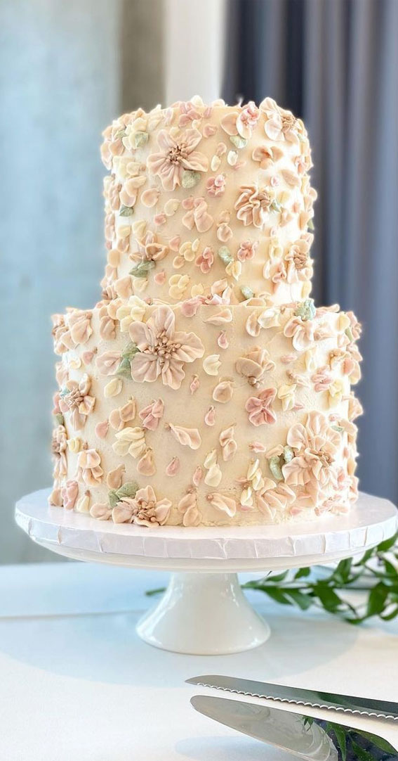 50 Cute Buttercream Cake Ideas for Any Occasion : Flowing Flowers All Over