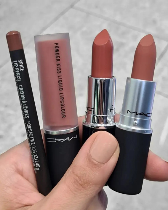 45 Mac Lipstick Shades You Should Own : Spice, Date Maker, Hug Me vs Sultry Move