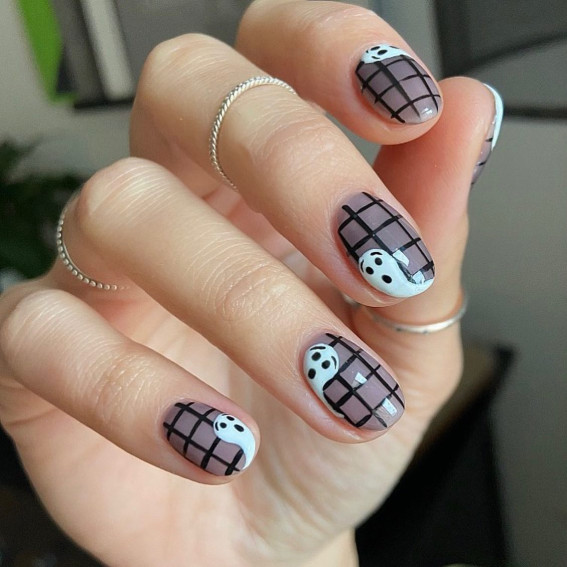 42 Best Halloween Nail Ideas in 2022 : Sheer Black Short Nails with White Ghost