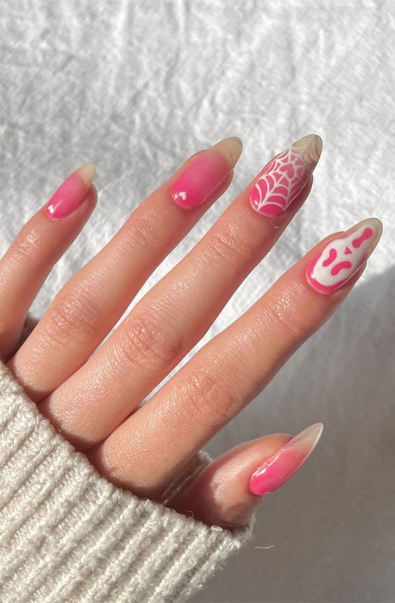 30+ Spooky Halloween Nail Ideas : Pink Halloween reverse ombré nails