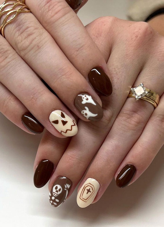 30+ Spooky Halloween Nail Ideas : Brown Halloween Nails