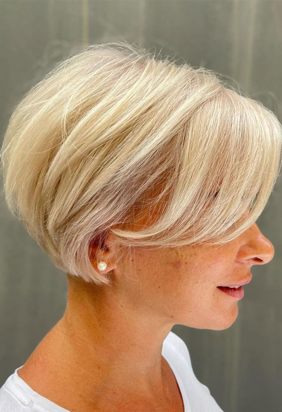 30 Layered Bob Haircuts For 2023 : Very Short Blonde Layered Bob