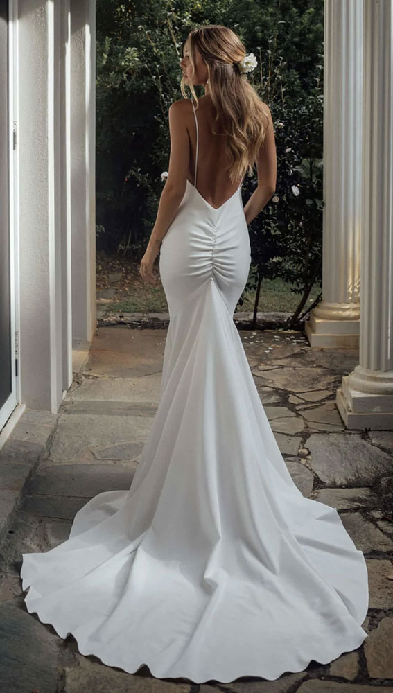 crepe wedding dress, crepe fabric wedding dress, wedding dress fabric