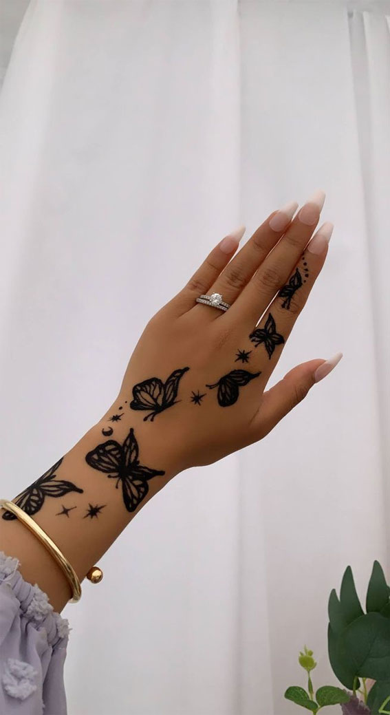 25 Beautiful Hand Tattoo Ideas : Butterflies