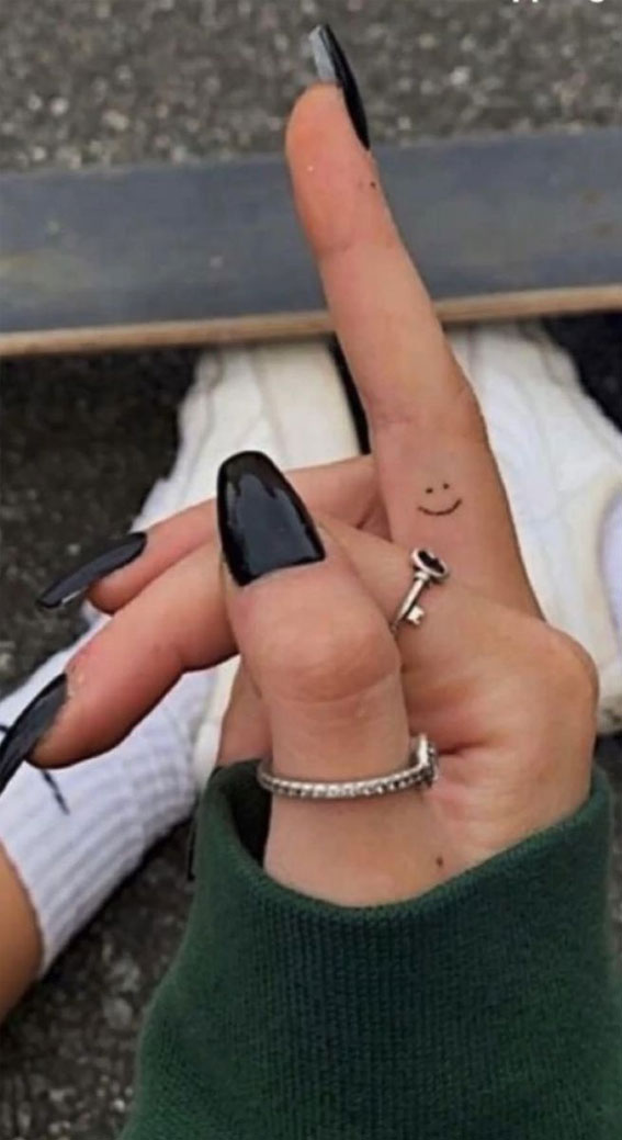 Finger Tattoos for Women 25 Classy  Unique Womens Finger Tattoos for 2021