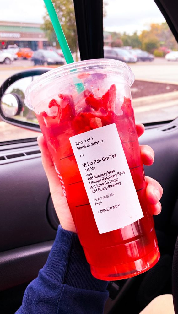 These Starbucks Drinks Look So Yummy : Iced Peach Strawberry Refresher