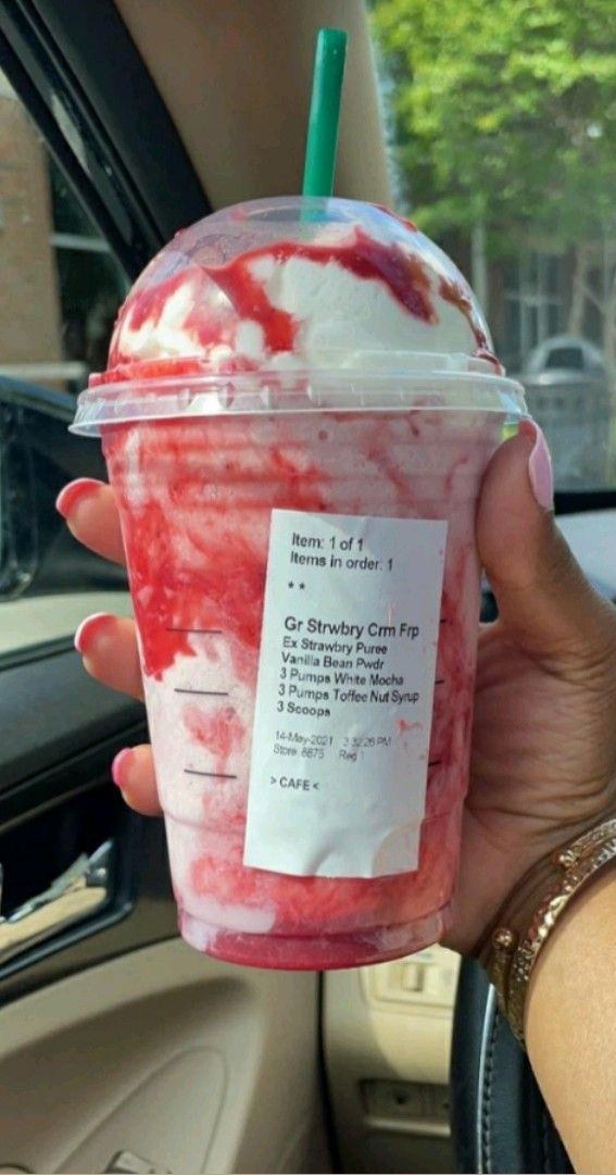 These Starbucks Drinks Look So Yummy : White Mocha Strawberry Cream Frappuccino