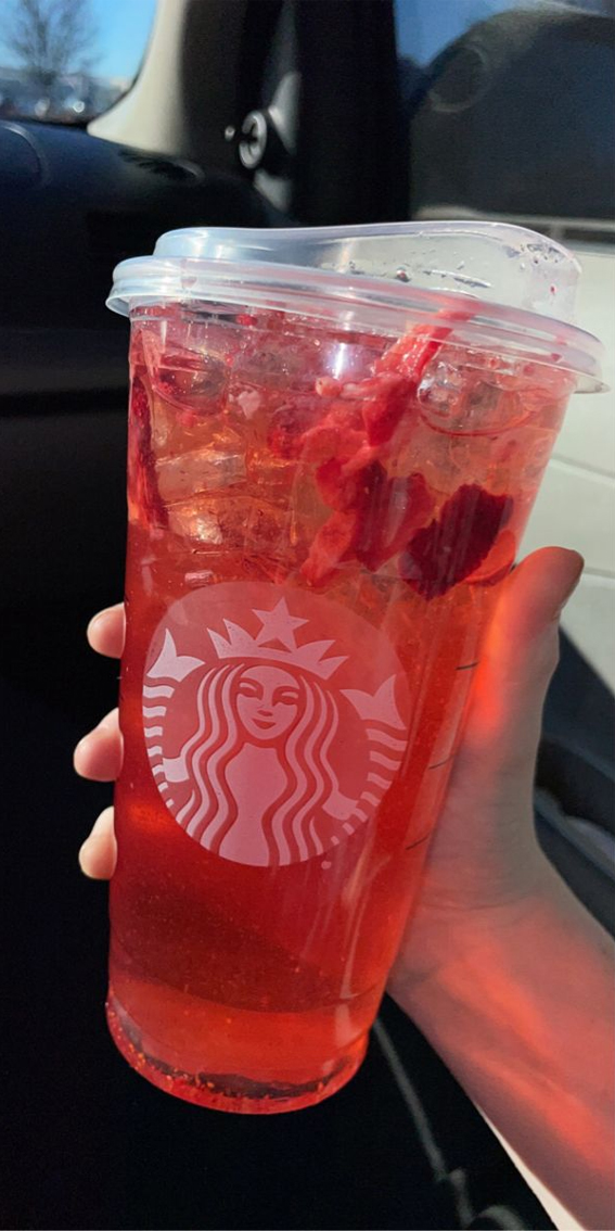 These Starbucks Drinks Look So Yummy : Lemonade Strawberry Acai Refresher