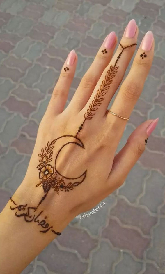 70 Minimal Henna Designs : Arabic & The Crescent Moon
