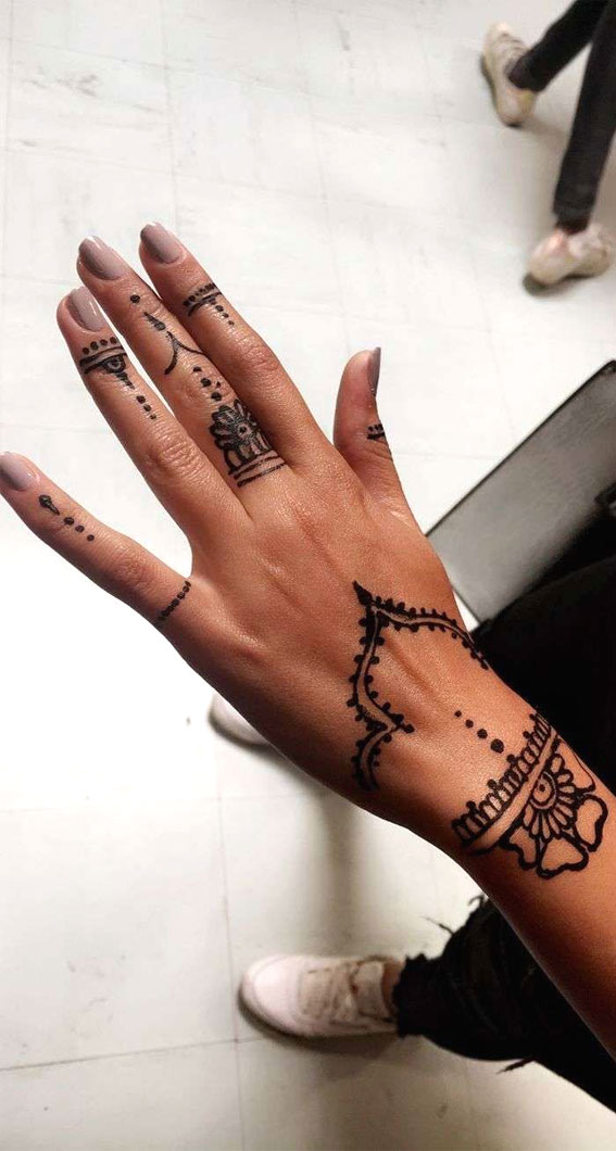 70 Minimal Henna Designs : Boho Henna Design
