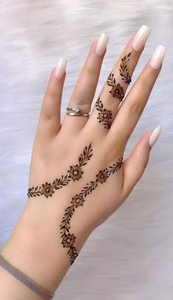 70 Minimal Henna Designs : Spiral Flower