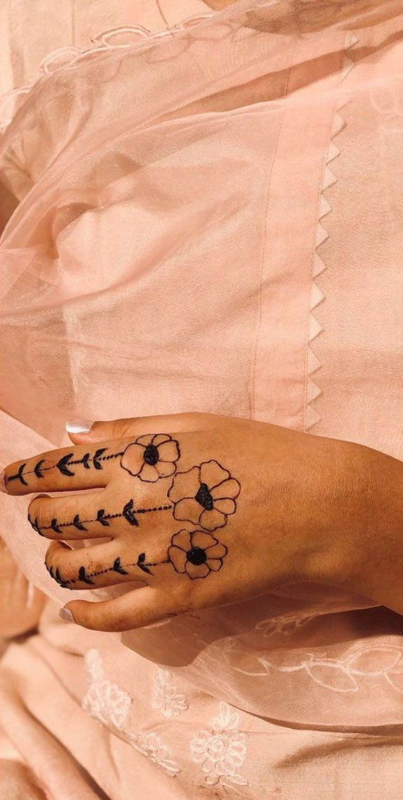 70 Minimal Henna Designs : Poppies