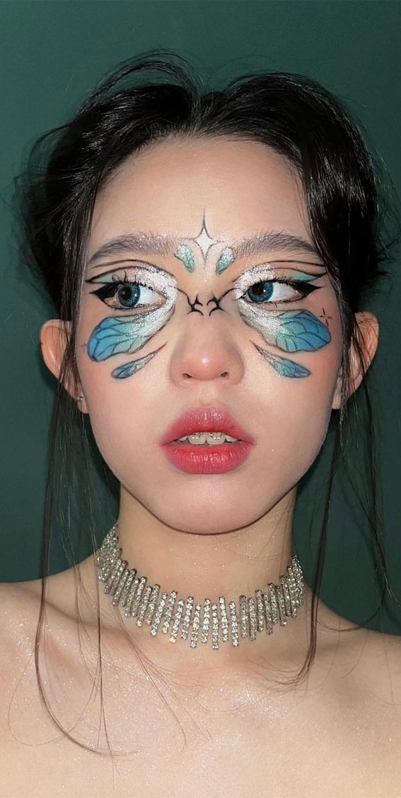 Butterfly Hot Makeup Trends for the Season : Glitter Butterfly Face Makeup