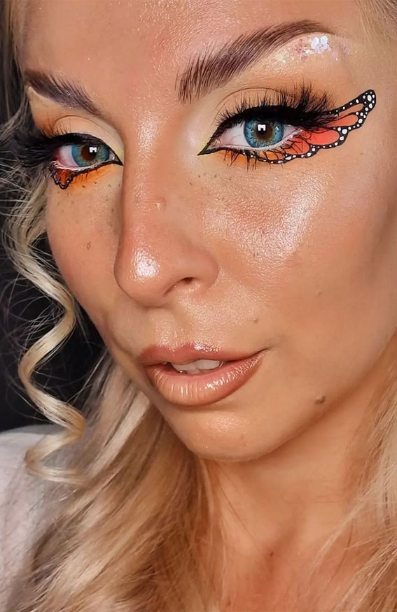 Butterfly Hot Makeup Trends for the Season : Ombre Orange Wings