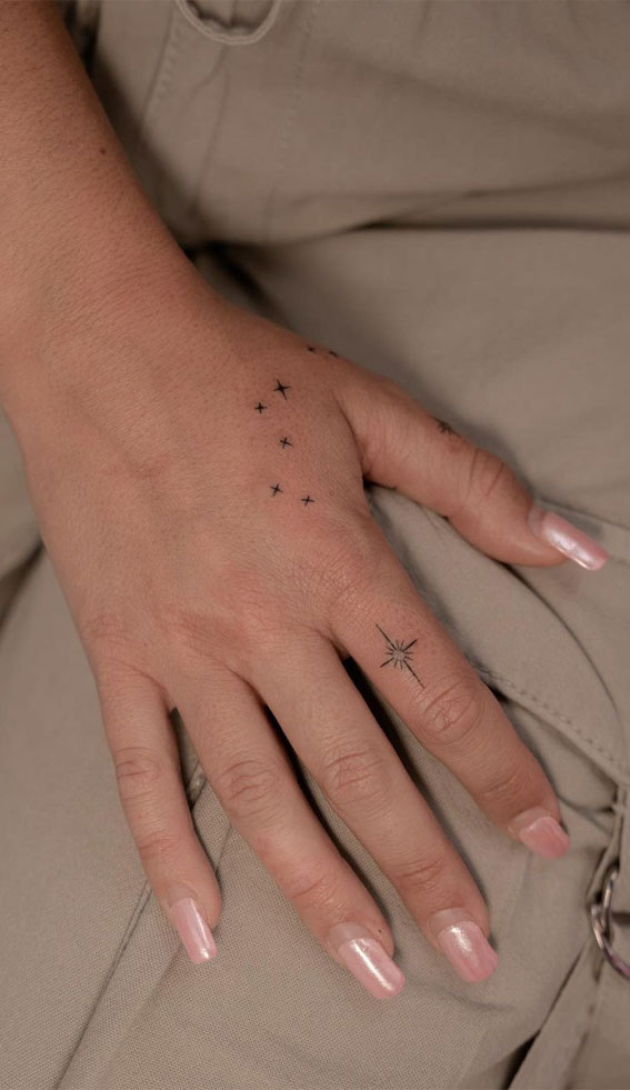 Ink Embrace Artistry on the Hand : Tiny Sparkles