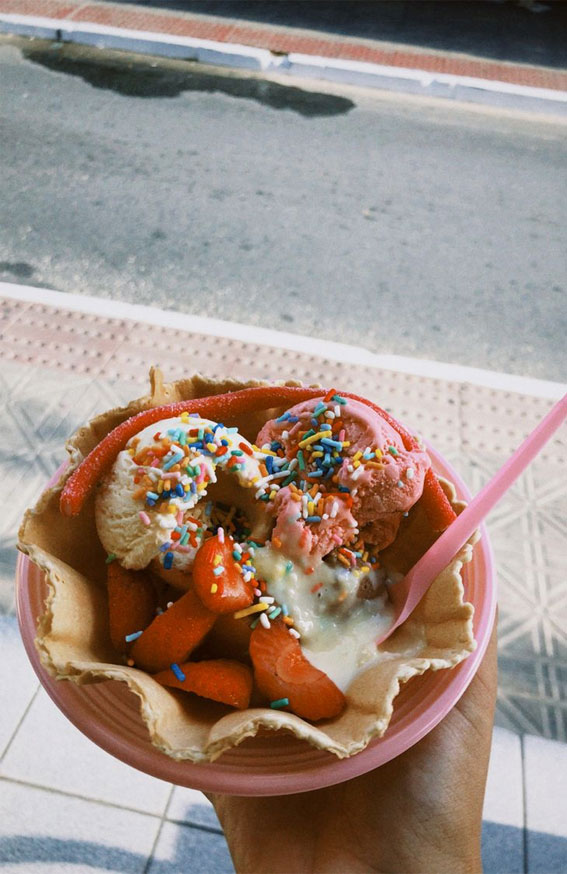 Feast for the Senses Captivating Food Aesthetics : Strawberry & Ice Cream