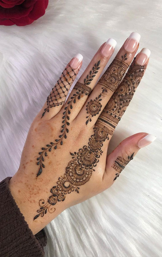 22 Floral Henna Patterns Inspired by Nature : Vines & Flowers