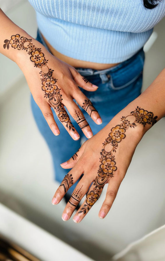 22 Floral Henna Patterns Inspired by Nature : Minimal Floral for Bridesmaid