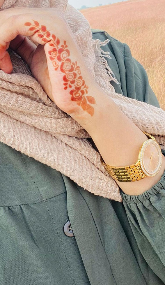 22 Floral Henna Patterns Inspired by Nature : Floral Henna on Side Hand