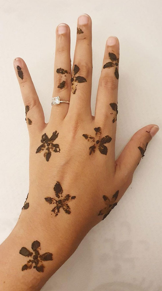 50 Timeless Allure of Henna Designs : Delicacy Petals
