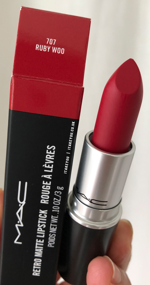 15 Top Mac Lipstick Shades : Ruby Woo