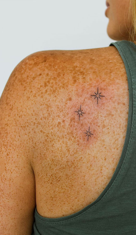 50 Small Tattoo Ideas Less is More : Sparkling Stars Tattoo on Back Shoulder