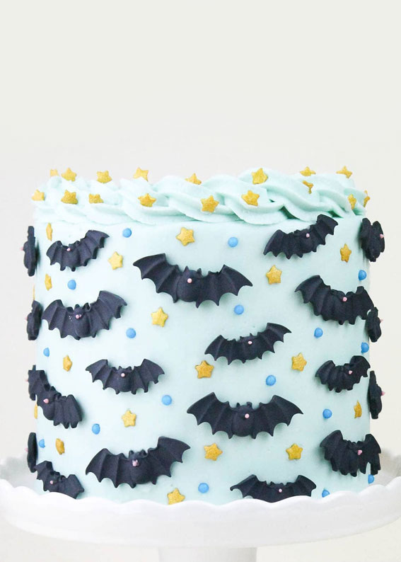 Halloween Cake Ideas to Haunt Your Taste Buds : Batty on Light Blue Cake