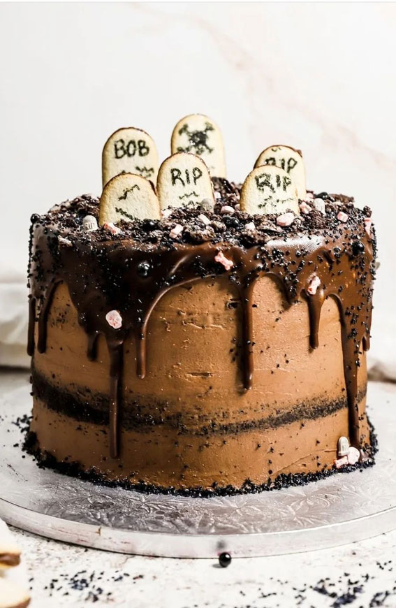 Halloween Cake Ideas to Haunt Your Taste Buds : Chocolate Cake Topped with Cookie Tombstones