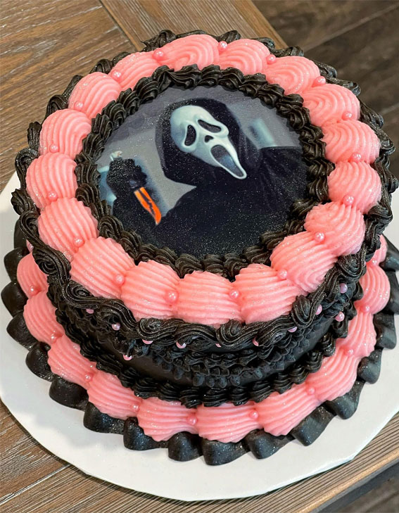 Halloween Cake Ideas to Haunt Your Taste Buds : Black and Pink Lambeth Halloween Cake