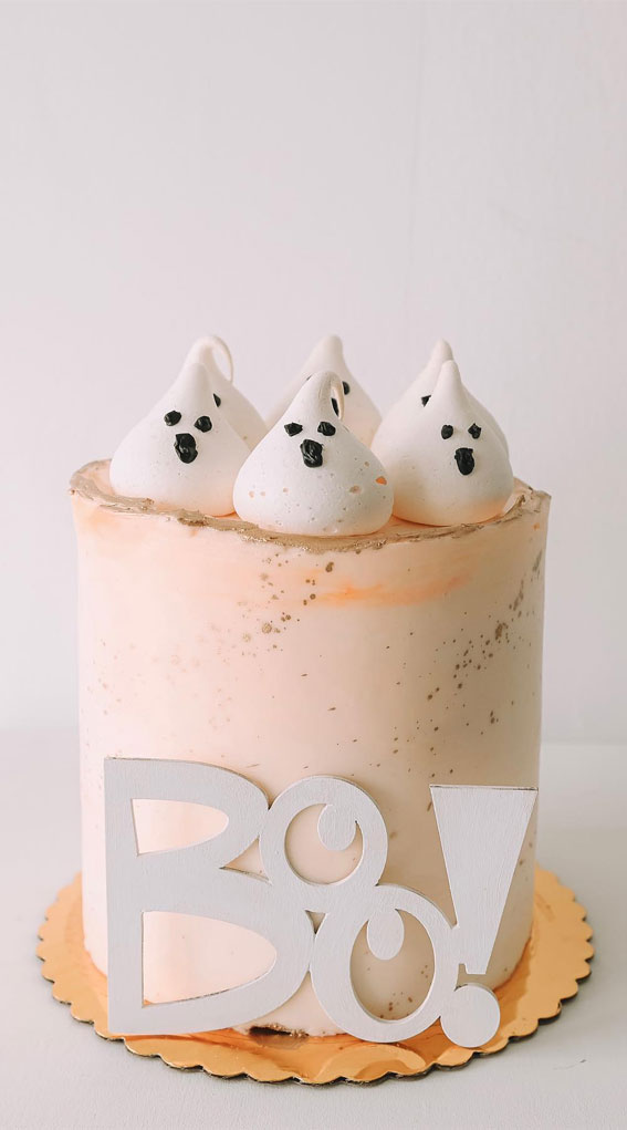 Halloween Cake Ideas To Haunt Your Taste Buds : Vanilla Halloween Theme Cake Topped with Ghosts