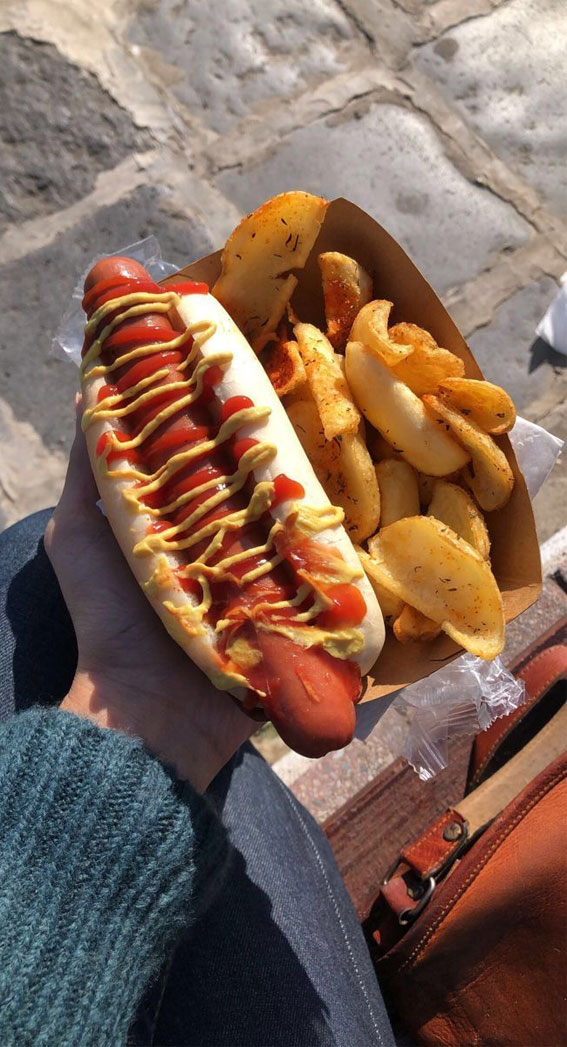 Savory Seduction 50 Feasts for the Senses : Hot Dog & Chips Street Food